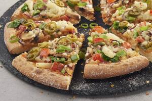 Domino's Vegan Spicy Veg Supreme Pizza