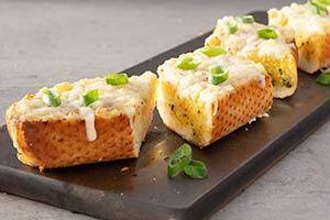 Domino's Vegan Cheesy Garlic Bread Pizza